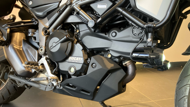 Ducati Multistrada 950 - Red